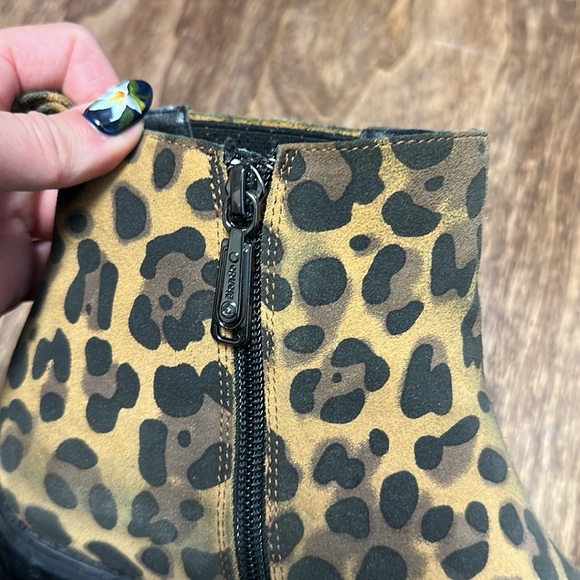 Blondo Animal Print Waterproof Booties - Picture 13 of 14
